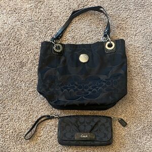 Coach Black Signature canvas purse Shoulder Bag Alex and Wristlet